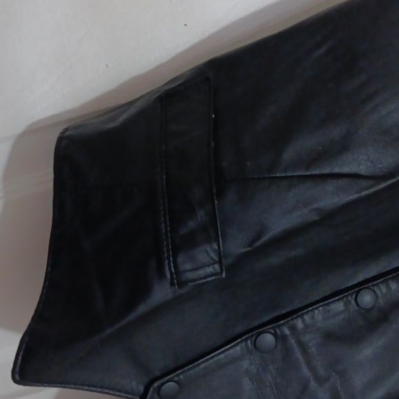 Leather vest - Picture 3 of 8